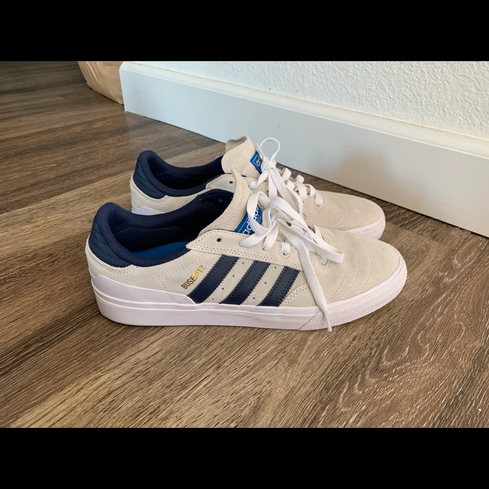 Men’s Adidas Busenwitz Sneakers (Navy/Grey/White)